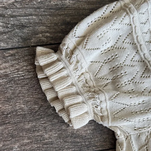 Chic Beige Knit Blouse with Bow Accents - Picture 12 of 14